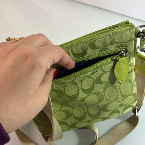 Coach | Apple 🍏 Lime Y2K Signature C Monogram Jacquard Swingpack - Picture 5 of 10